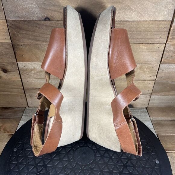 Clarks Soft Cushion Women Size 7.5 M Hazelle Amore T-Strap Brown Leather Sandal - Picture 8 of 10